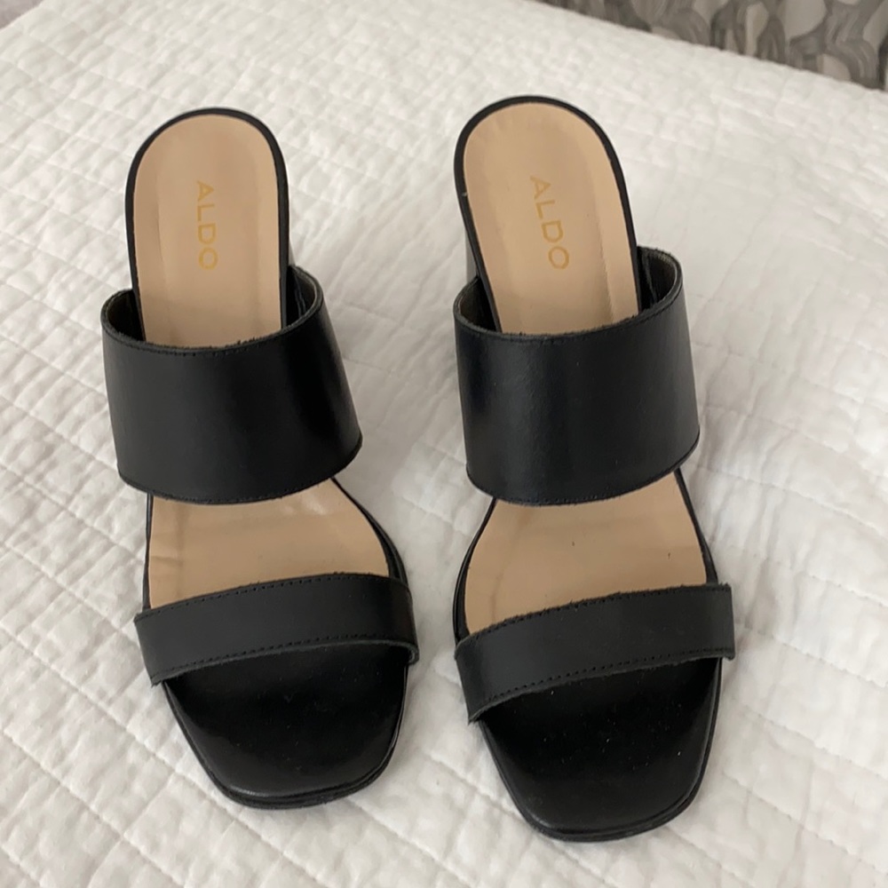 Women’s black heels
